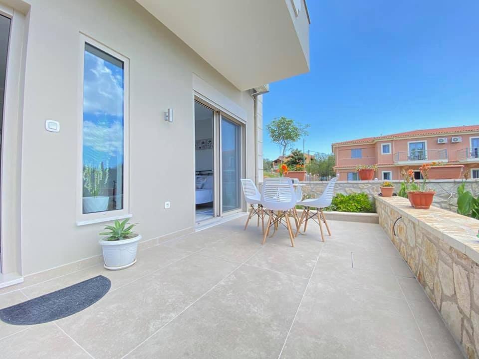 Grey Luxury House Apartment Ipsos Ngoại thất bức ảnh