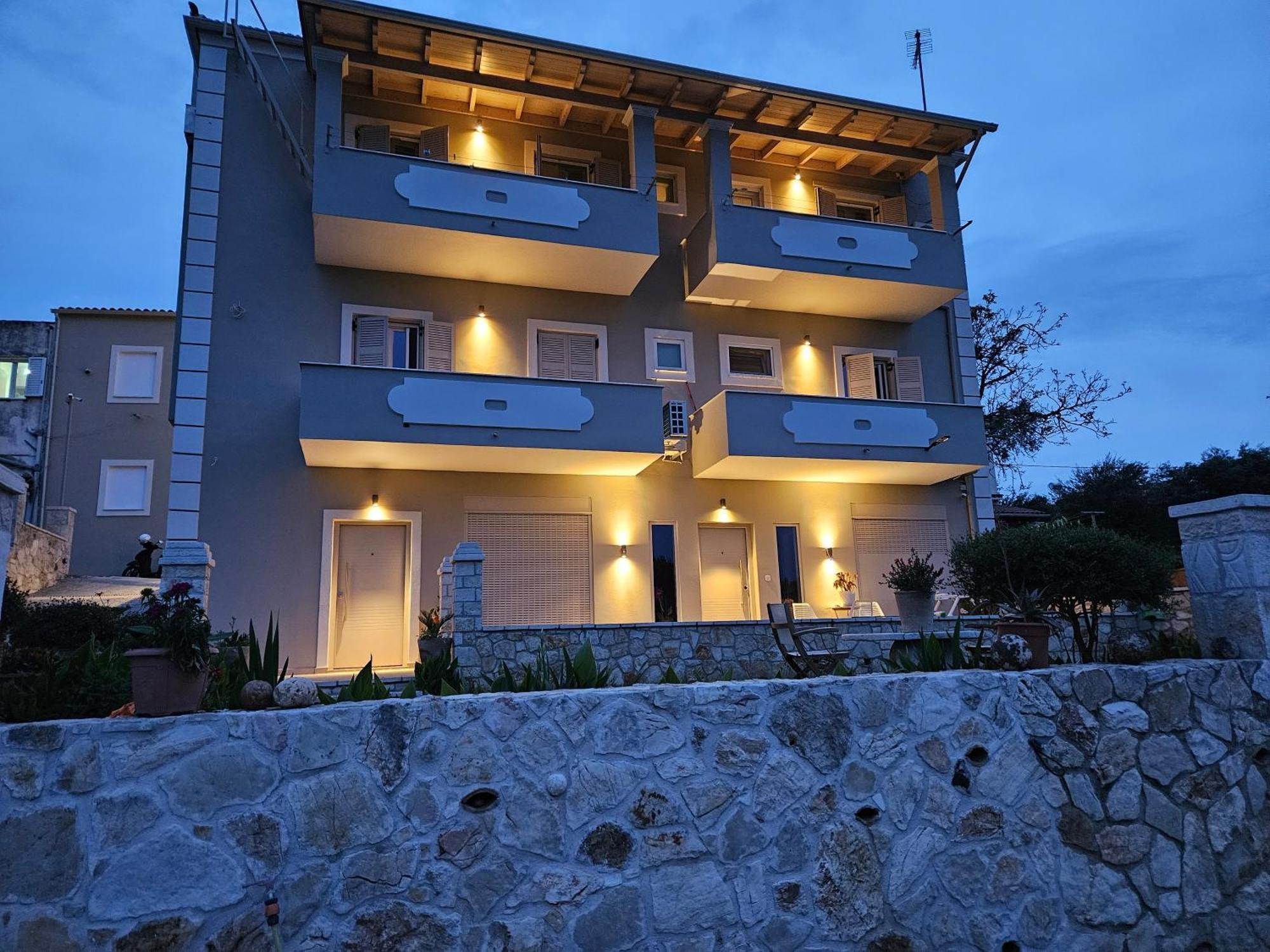 Grey Luxury House Apartment Ipsos Ngoại thất bức ảnh
