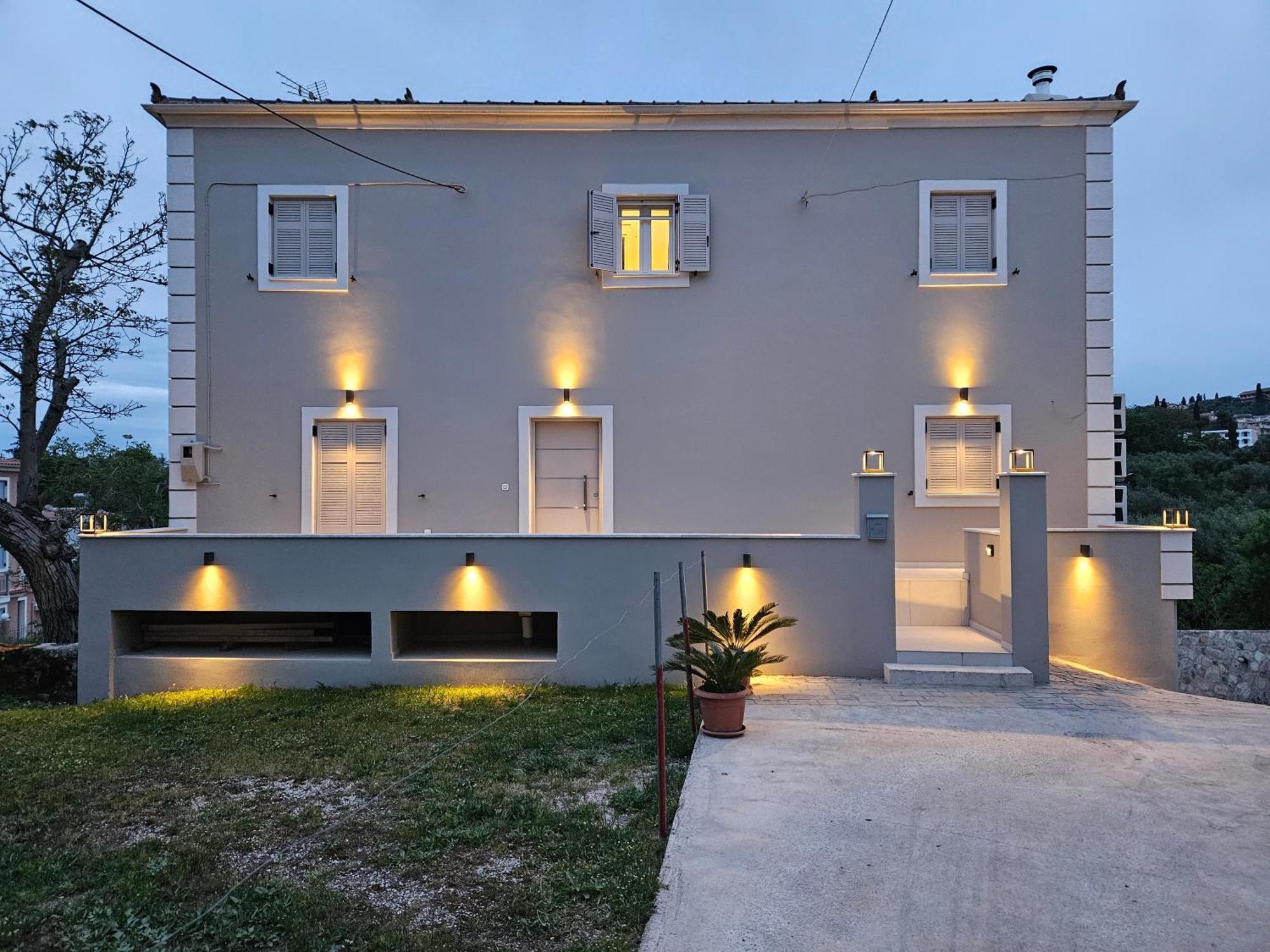 Grey Luxury House Apartment Ipsos Ngoại thất bức ảnh