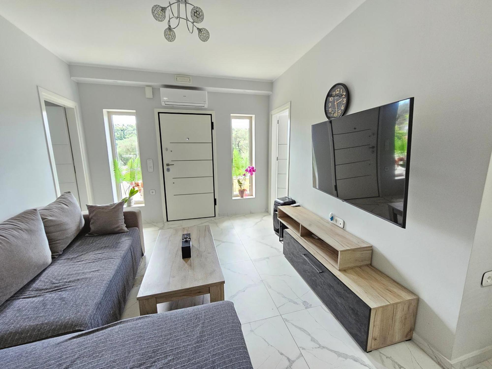 Grey Luxury House Apartment Ipsos Ngoại thất bức ảnh