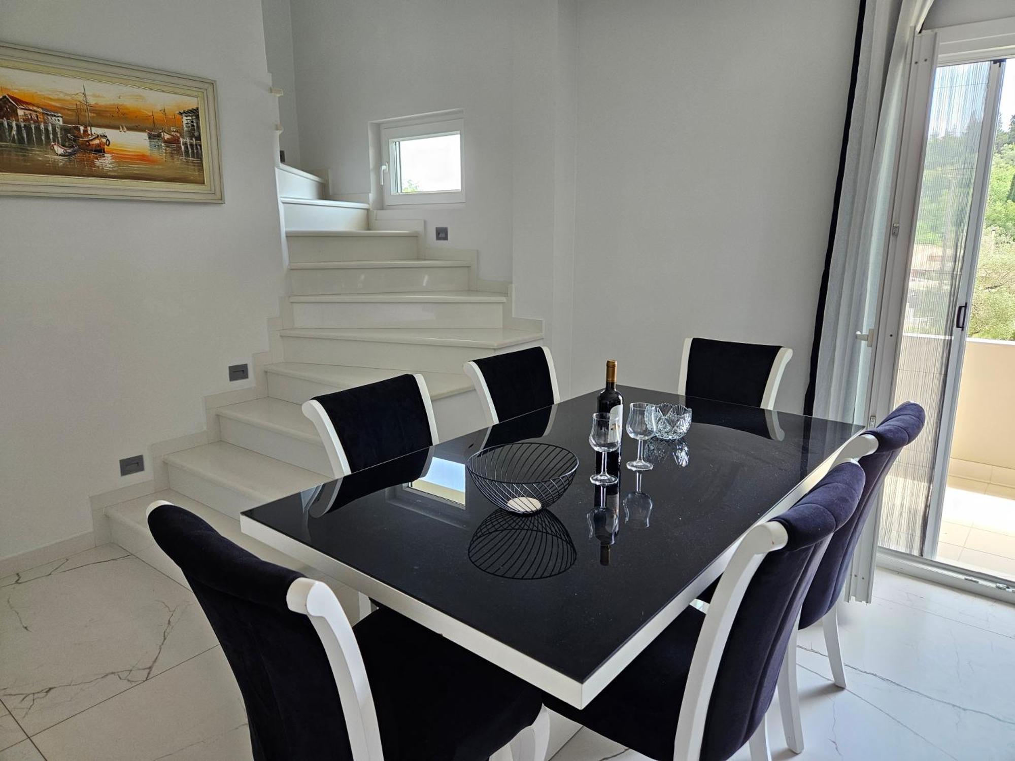 Grey Luxury House Apartment Ipsos Ngoại thất bức ảnh